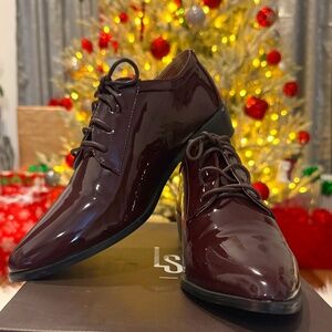 New Leila Stone Luna Wine Color Women's Oxford \ Dress Shoes - Size 9.5